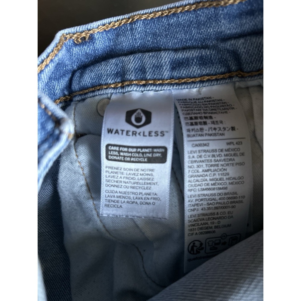 Women's Levi Cut Off-off Shorts Blue Size 32 Raw Hem 3.5 Inseam - Picture 5 of 7